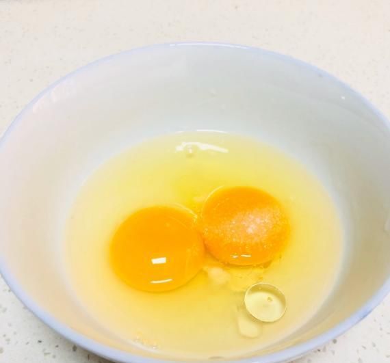  气孔|你蒸的鸡蛋羹不好看？别只会加水，偷偷加一点它，嫩滑无气孔