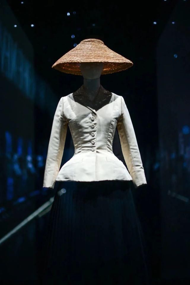  文化|杨颖 赵丽颖 黄轩等明星齐打卡，浓缩了73年DIOR文化的展览值得一看！