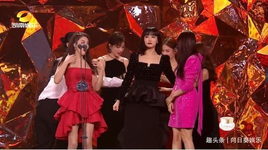 好刚|《浪姐》宁静好刚！台前狠怼黄龄！后台因李斯丹妮抱团被宁静讽刺