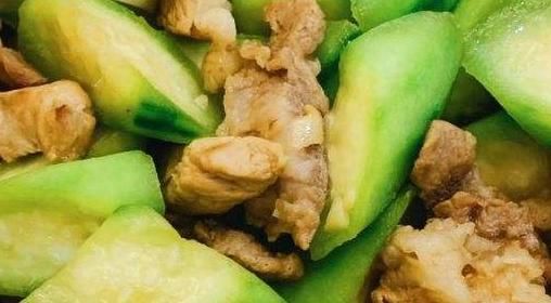  上桌|清甜可口不油腻，好吃到停不下来，每次上桌比红烧肉抢的还要急