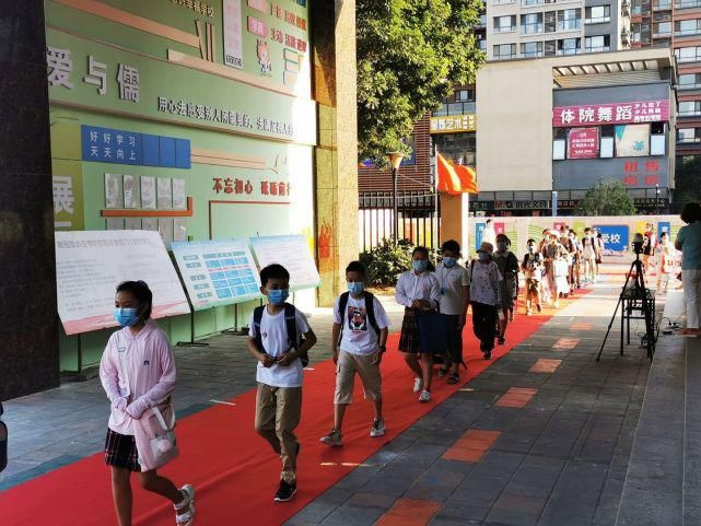 代表学校|奔跑吧！新学期！