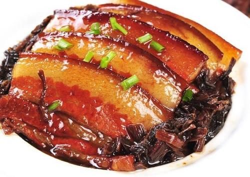  家常|梅干菜搭配上猪肉，扣肉才是主旋律，梅菜扣肉家常做法分享