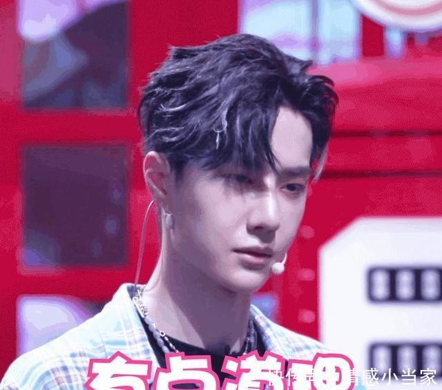 几位队长|《街舞3》王一博张艺兴C位之争,但谁注意黄渤换位子的良苦用心