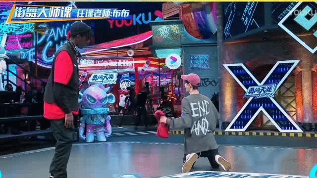  舞蹈|大家都在“撩”，王一博竟一心只想学舞蹈！