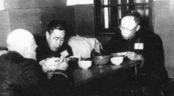 百姓|此人曾是溥仪御医，后被牵连入狱29年，出狱后成一代名医