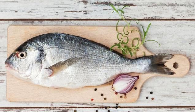 鱼类|三类鱼肉暗藏隐患，影响大脑发育不说还易受伤，科学吃鱼有妙招