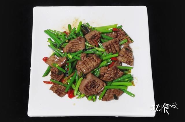 新鲜的猪腰|炒腰花“去腥”是关键,做好这3步,炒出的腰花鲜嫩好吃,没腥味