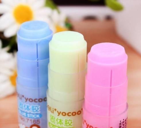 偷吃|上课能“光明正大”偷吃的零食,认出了巧克力糖,却被矿泉水骗了