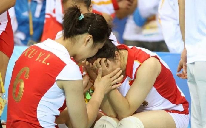  重蹈|郎平重蹈陈忠和覆辙？女排主帅的用人值得商榷，2大老将该放弃了