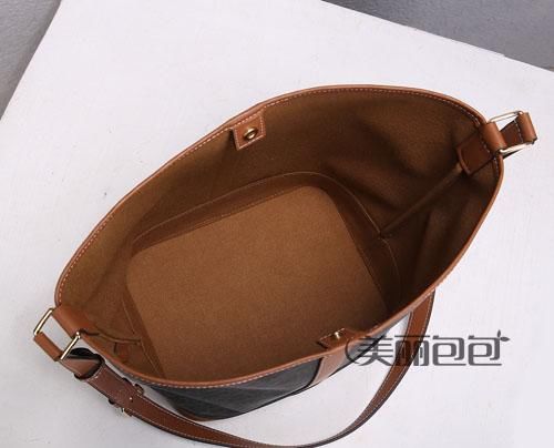 搭配|今年火爆时尚圈的思琳帆布tote包 都为你整理好了