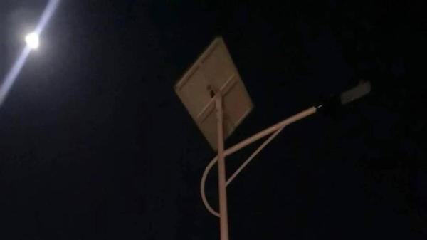 论斤|两贼行窃专挖洞，赃物换钱论斤卖，拘他！