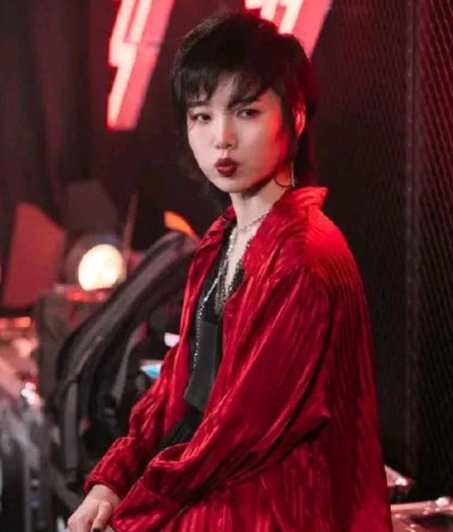 姐姐们|《浪姐》复活赛制遭质疑,许飞或成为返场第一人,你期待吗