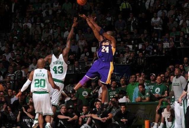  同学|官方通告来了！“后仰坠楼”男孩仅手骨折，能独立行走无大碍