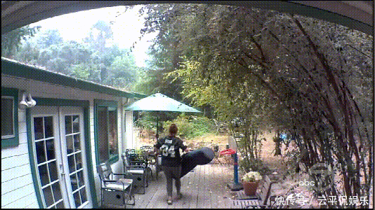 流离失所|加州大火让几万人流离失所,乘火打劫的人却连消防员都不放过