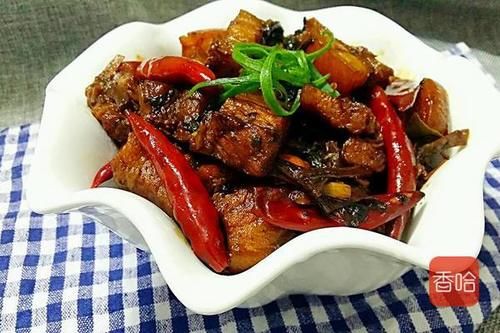太费|梅干菜与猪肉才是绝配，炖上一锅鲜香入味，唯一缺点太费米饭