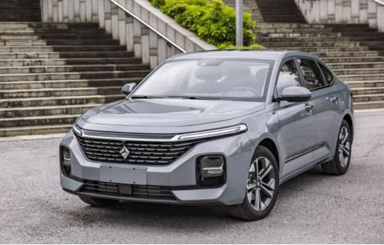  竞争|竞争轩逸帝豪，新宝骏轿跑轴距2米7，标配大屏车联网，不足6万