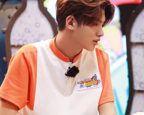 黄明昊|快本实习主持早就内定黄明昊?全因其关系太深,节目组没办法不选