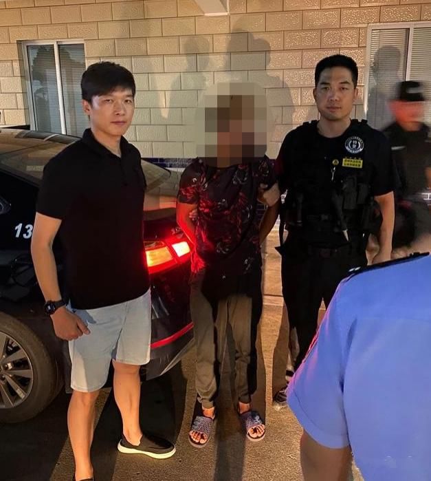 王女士|大胆！一男子夜间拦路抢劫，万万没想到……