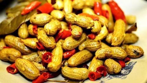  好吃|做水煮花生，花生不要直接煮，大厨教你这样做，入味快，味道香