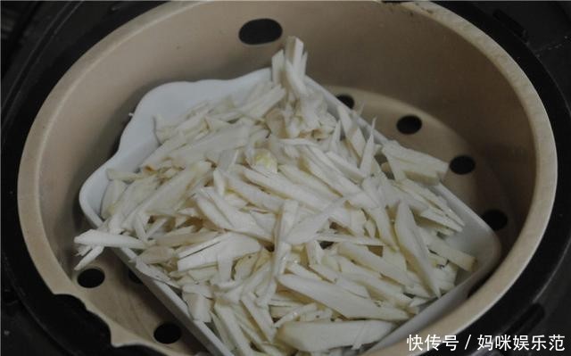 小点心|秋天解馋小点心,热量低,吃不胖!清爽香糯,10分钟就出锅!