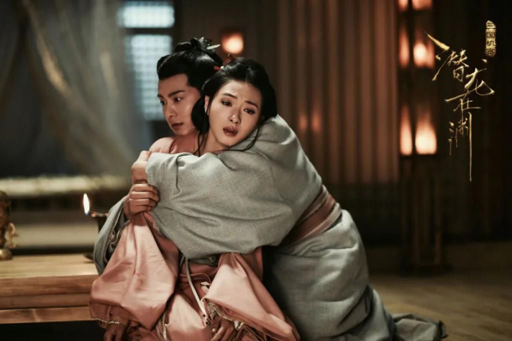  大碗宽面|一夜之间口碑崩塌！万人迷万茜是怎样变成了万人烦？