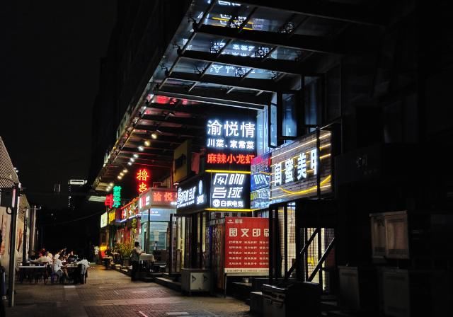  包装|为什么说iQOO 5是iQOO截至目前变化最大的手机