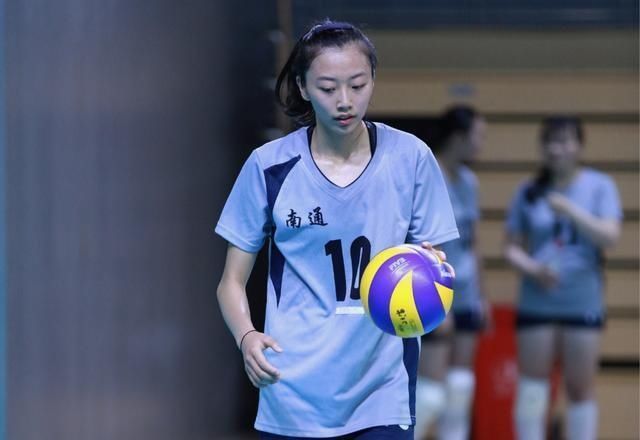  期封闭集训|中国女排二期集训，史上最高二传入选，将成为郎导重点打造的奇兵