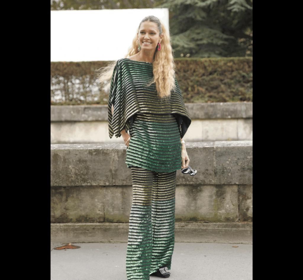  小心|简约不简单，瞧时尚博主的“基础条纹装”穿搭，处处透着小心机