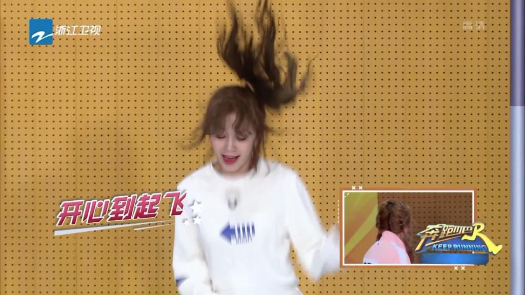  下意识|节目组放出宋雨琦“丑照”，谁注意baby下意识评论？情商一目了然