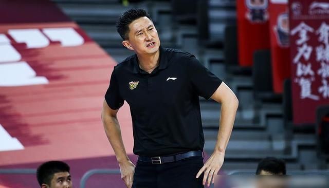  原因|为什么本赛季CBA常规赛最佳教练员奖颁发给杜锋，原来原因在这里