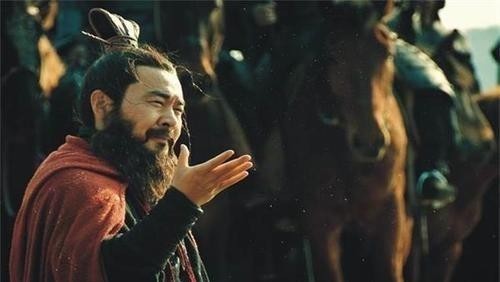 许褚|同为穰山之战，为何有人说赵云能以一敌三，却不说许褚以一敌三？