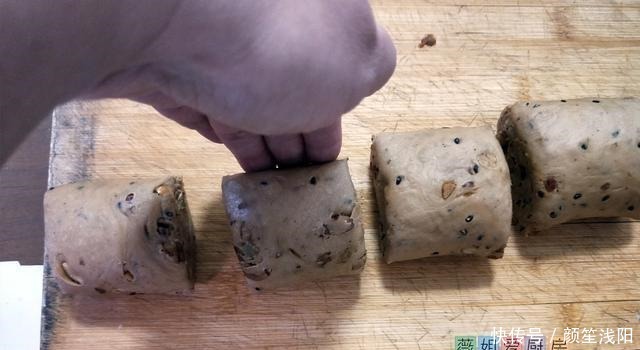 红糖馒头|白馒头吃腻了,换种新花样,香甜可口,蓬松柔软,比面包还好吃