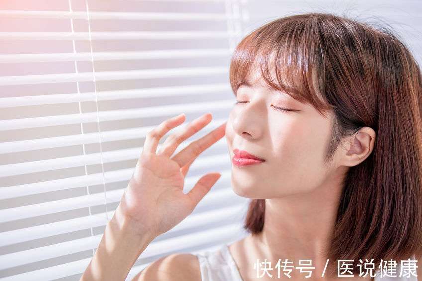 40岁女人如何保养才能气色红润(女人保养皮肤，建议试试这4个小技巧，或能拥有红润好气色)
