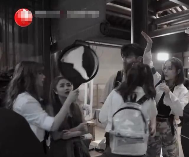 雪儿|极挑收官,岳云鹏紧搂孔雪儿引争议,邓伦背谢可寅的姿势太圈粉