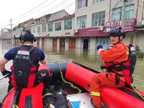 指战员|视频 安徽无为水位持续上涨居民受困，上海消防紧急疏散200余名群众