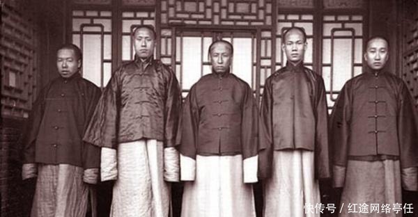 还原|罕见照片还原清末社会，蒙古王爷出行大排场，富家子弟骑马戴墨镜