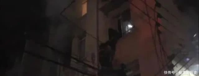  自行车|电动自行车，请勿室内充电！