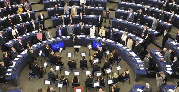  找到|找到美国命脉？欧盟刚刚通过复仇提案，又想扩大对美制裁范围