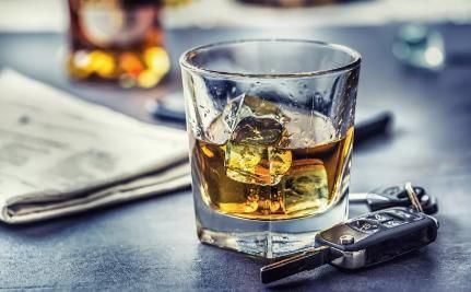  保安员|因帮他人吹了一口气，深圳一保安员获刑九个月