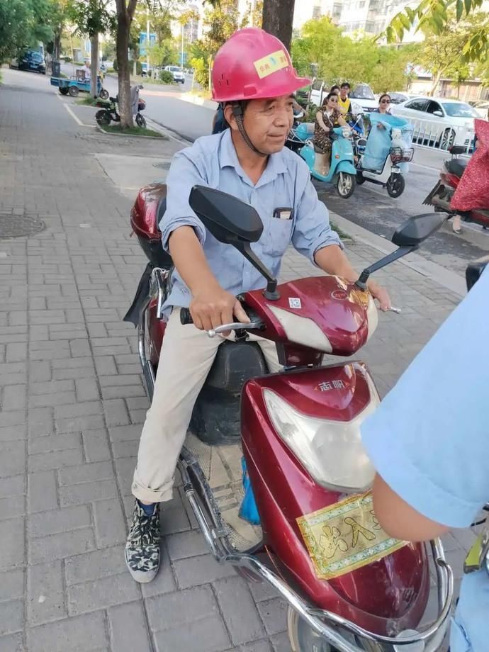 路红绿灯|曝光！高清无码！