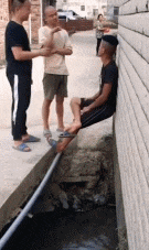 拿下|搞笑GIF:这馒头蒸的有水平,师傅,麻烦给我拿下最后一笼