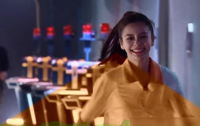  层楼|Baby爬10层楼累到呕吐，镜头突然拍特写，她的反应堪称教科书