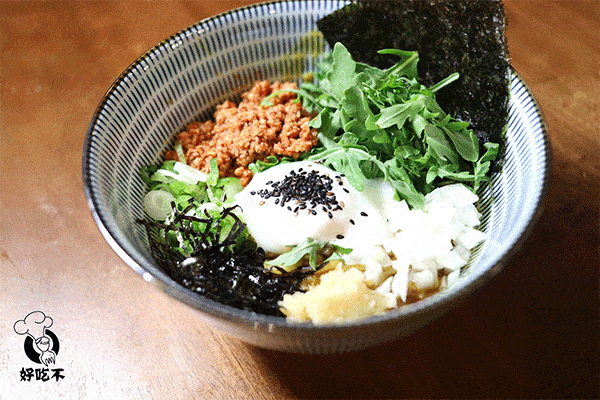  进去|纽约第一家日式油泼面+宝藏小酒馆新张！进去的居然都被上了一课？