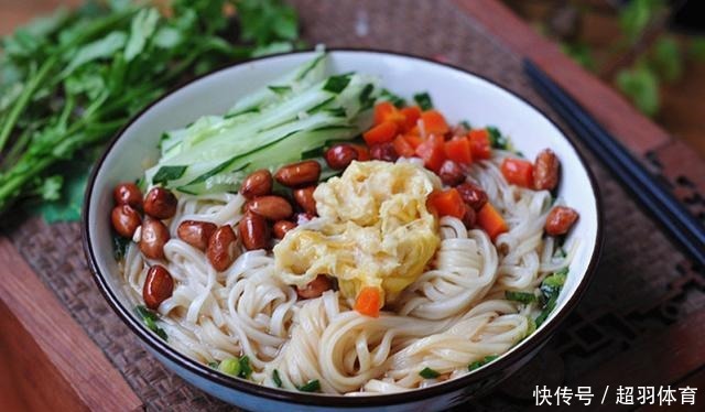 秋天|秋天凉爽,面条该换个做法了!儿子最近就迷这吃法,天天吃不厌!