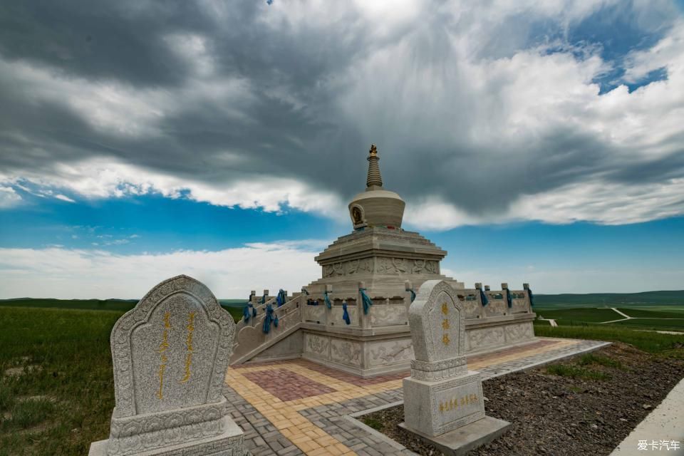 风雨雷电|贝子庙+中蒙边境+草原露营 乌珠穆沁 风雨雷电绿浪秘境行路书