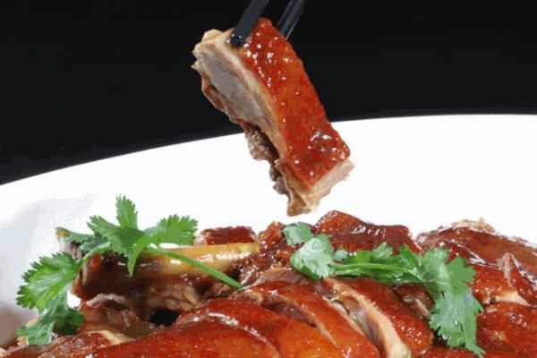 家常菜|宁剩荤菜不剩蔬菜丨市疾控中心专家：夏天高温，这些家常菜不能任性吃