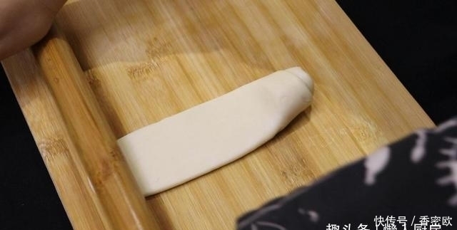 外皮|在家不出门,教你红薯饼的新做法,外皮酥的掉渣,看到它口水直流