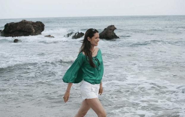  成名|她曾被称是中国第一美女，嫁大15岁央视导演，成名后离婚当老板