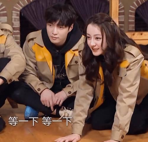  迪丽热巴|《极挑》热巴迎来不用避嫌男嘉宾，主动坐在一起热聊，网友：绝配