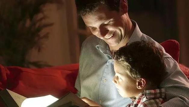 睡眠时间|孩子应该几点睡 睡得晚可不止影响身高哦